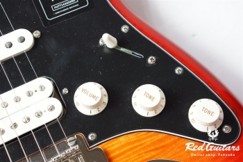 Player Stratocaster HSS Plus Top - Aged Cherry Burst